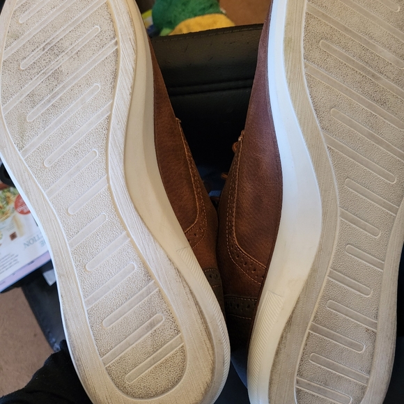 Boots - Picture 2 of 7